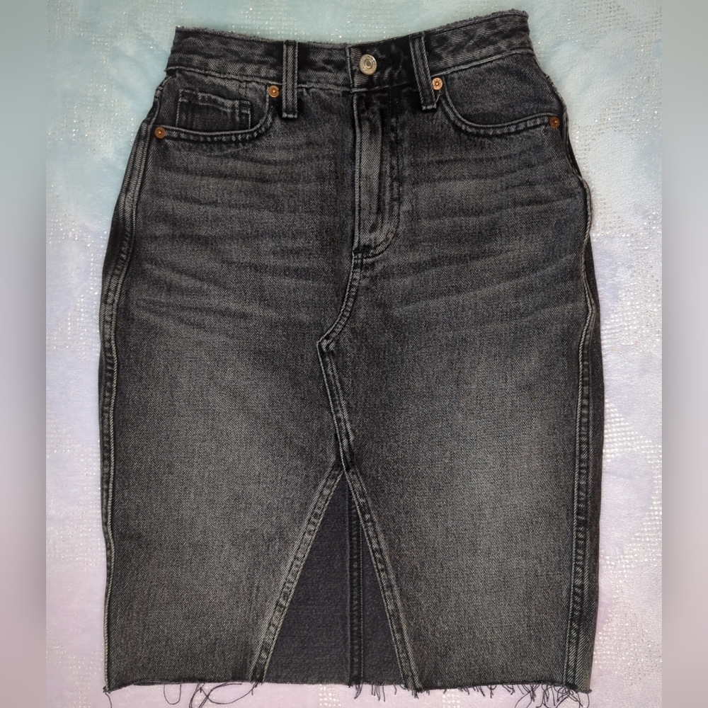 Abercrombie & Fitch Black Denim Pencil Skirt Size 24